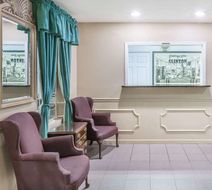 Super 8 Clinton Lobby