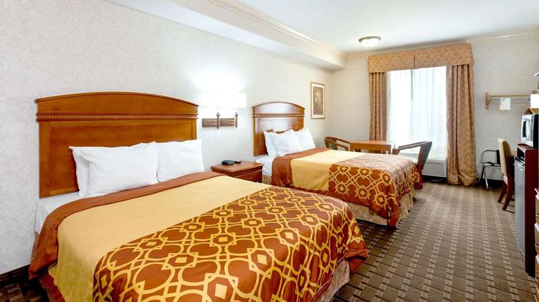 <b>Howard Johnson Inn & Suites Pico Rivera Room</b>. Images powered by <a href="https://iceportal.shijigroup.com/" title="IcePortal" target="_blank">IcePortal</a>.
