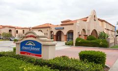 Howard Johnson Inn & Suites Pico Rivera