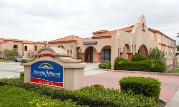 Howard Johnson Inn & Suites Pico Rivera