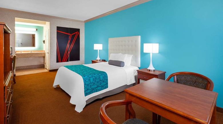 <b>Howard Johnson Inn & Suites Pico Rivera Room</b>. Images powered by <a href="https://iceportal.shijigroup.com/" title="IcePortal" target="_blank">IcePortal</a>.