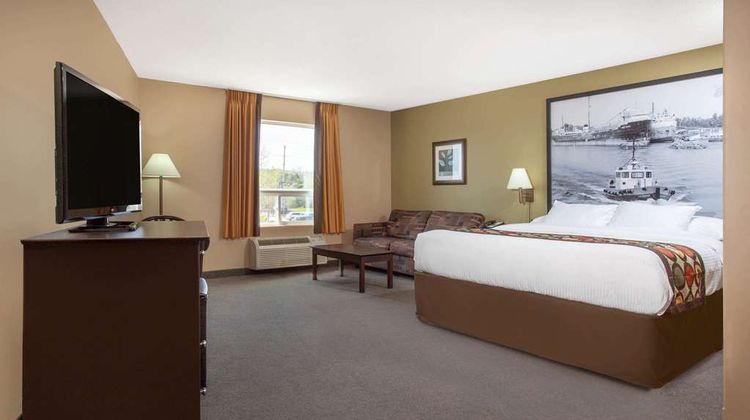 Super 8 Midland Room