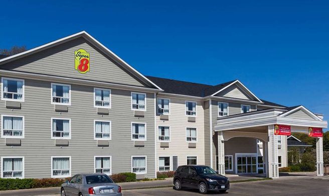 Super 8 Midland Exterior