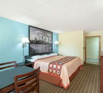 Super 8 North Little Rock/McCain Room