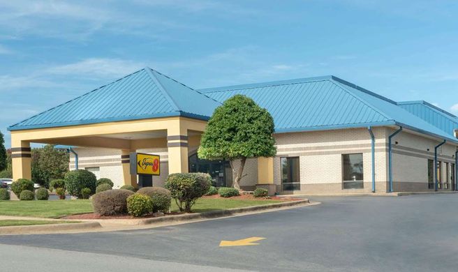 Super 8 North Little Rock/McCain Exterior