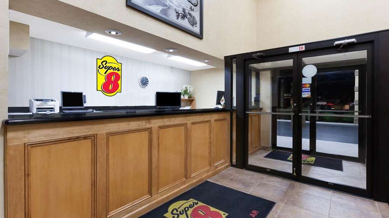 <b>Super 8 Jacksonville Lobby</b>. Images powered by <a href="https://iceportal.shijigroup.com/" title="IcePortal" target="_blank">IcePortal</a>.