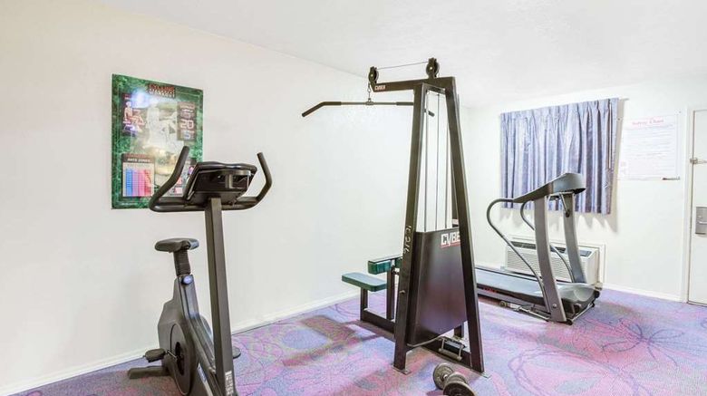 <b>Travelodge Parkersburg Health</b>. Images powered by <a href="https://iceportal.shijigroup.com/" title="IcePortal" target="_blank">IcePortal</a>.