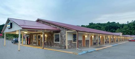 Travelodge Parkersburg Exterior