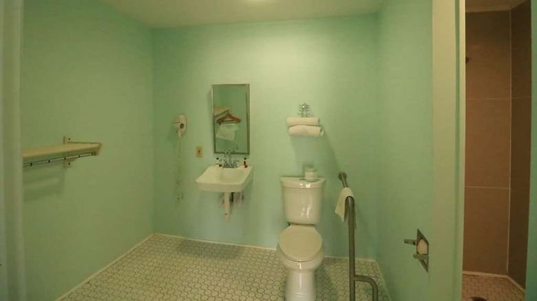 <b>Travelodge Parkersburg Room</b>. Images powered by <a href="https://iceportal.shijigroup.com/" title="IcePortal" target="_blank">IcePortal</a>.