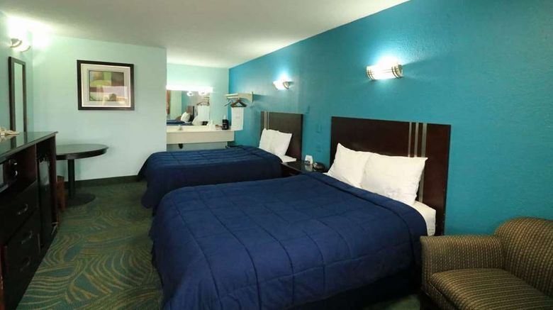 <b>Travelodge Parkersburg Room</b>. Images powered by <a href="https://iceportal.shijigroup.com/" title="IcePortal" target="_blank">IcePortal</a>.