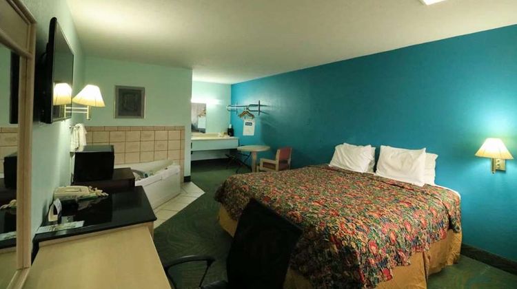 Travelodge Parkersburg Room