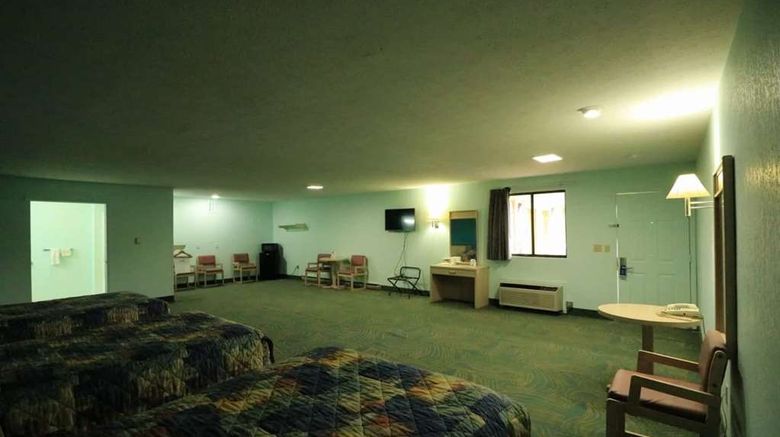 <b>Travelodge Parkersburg Room</b>. Images powered by <a href="https://iceportal.shijigroup.com/" title="IcePortal" target="_blank">IcePortal</a>.