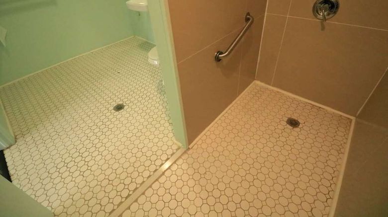 <b>Travelodge Parkersburg Room</b>. Images powered by <a href="https://iceportal.shijigroup.com/" title="IcePortal" target="_blank">IcePortal</a>.