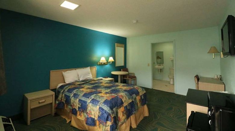 <b>Travelodge Parkersburg Room</b>. Images powered by <a href="https://iceportal.shijigroup.com/" title="IcePortal" target="_blank">IcePortal</a>.