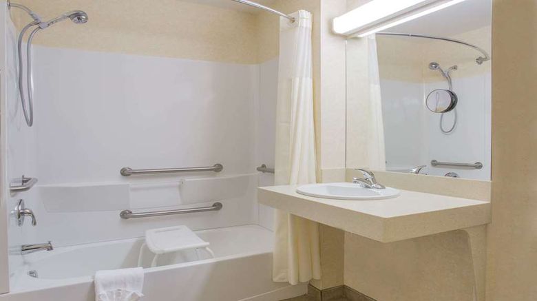 <b>Days Inn Manitou Springs Room</b>. Images powered by <a href="https://iceportal.shijigroup.com/" title="IcePortal" target="_blank">IcePortal</a>.