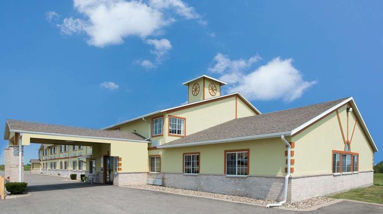 Days Inn Cameron Room