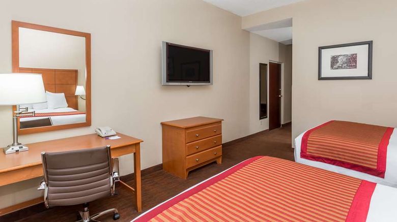 <b>Baymont Inn & Suites  Garden City Room</b>. Images powered by <a href="https://iceportal.shijigroup.com/" title="IcePortal" target="_blank">IcePortal</a>.