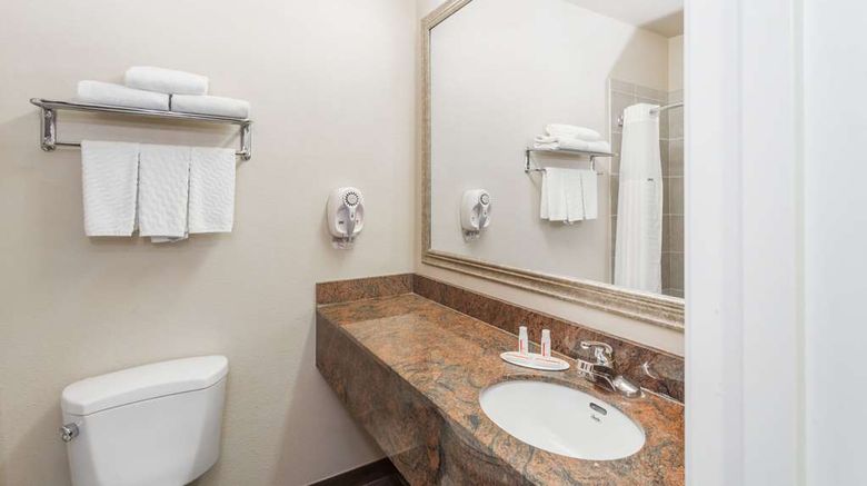 <b>Baymont Inn & Suites  Garden City Room</b>. Images powered by <a href="https://iceportal.shijigroup.com/" title="IcePortal" target="_blank">IcePortal</a>.
