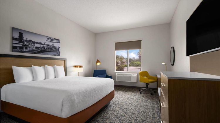 Baymont Inn & Suites  Garden City Room
