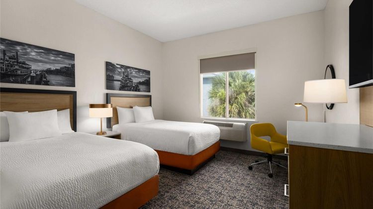 Baymont Inn & Suites  Garden City Suite