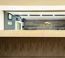 Baymont Inn & Suites Louisville East Lobby