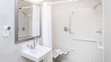 Baymont Inn & Suites Peoria Room