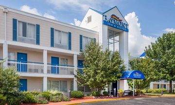 Baymont Inn & Suites Peoria
