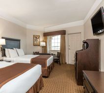 Baymont Inn & Suites Galveston Room