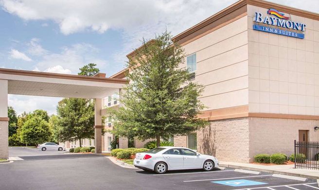 Baymont Inn & Suites Savannah South Exterior