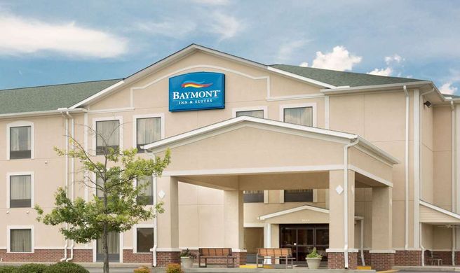 Baymont Inn & Suites Augusta Riverwatch Exterior