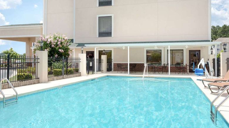 <b>Baymont Inn & Suites Augusta Riverwatch Pool</b>. Images powered by <a href="https://iceportal.shijigroup.com/" title="IcePortal" target="_blank">IcePortal</a>.