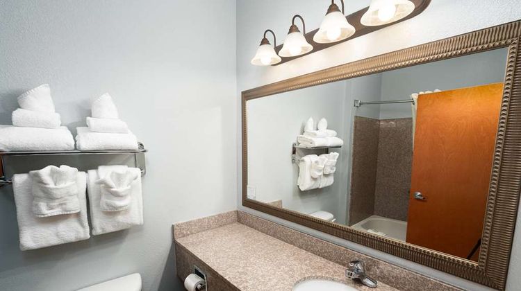 Baymont Inn & Suites Augusta Riverwatch Room