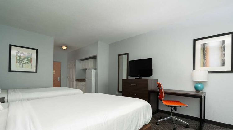 Baymont Inn & Suites Augusta Riverwatch Room