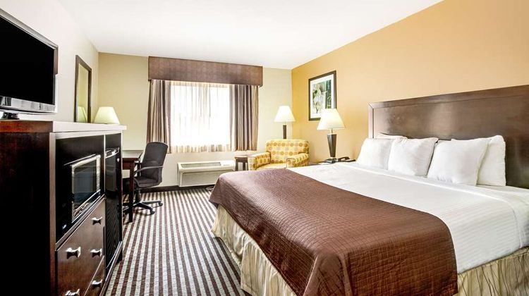 Baymont Inn & Suites Dallas/ Love Field Room