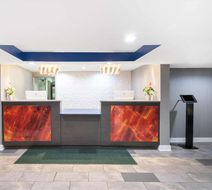 Baymont Inn & Suites Murfreesboro Lobby
