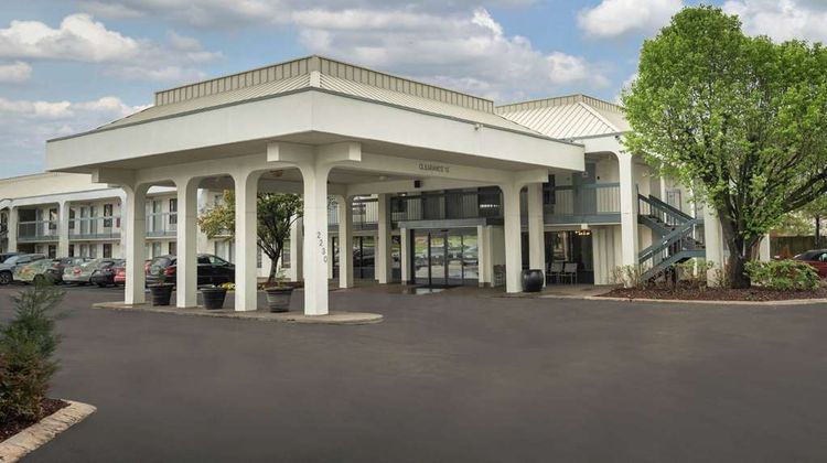 Baymont Inn & Suites Murfreesboro Exterior