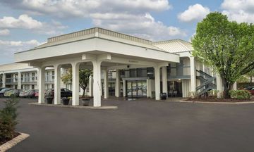 Baymont Inn & Suites Murfreesboro