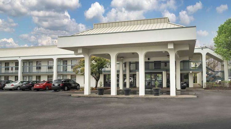 Baymont Inn & Suites Murfreesboro Exterior
