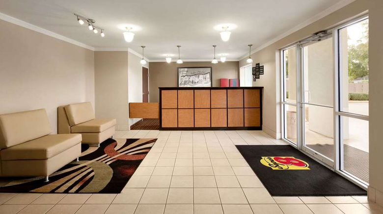 <b>Super 8 Lake Charles Northeast Lobby</b>. Images powered by <a href="https://iceportal.shijigroup.com/" title="IcePortal" target="_blank">IcePortal</a>.
