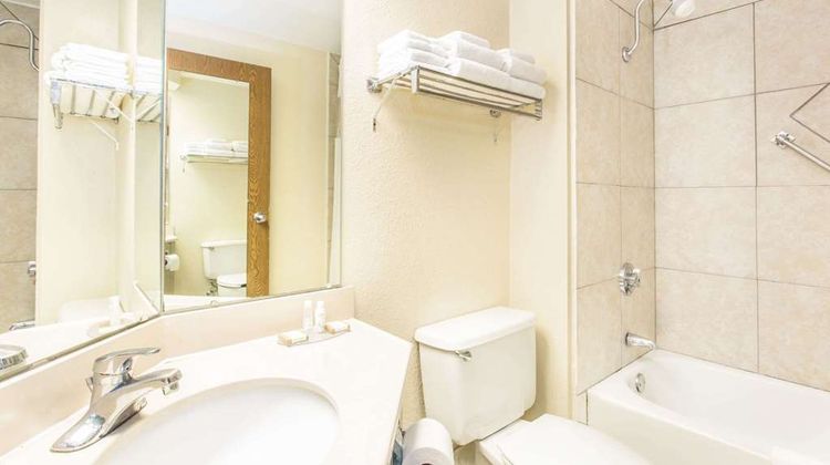 Baymont by Wyndham Cincinnati Room