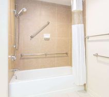 Baymont by Wyndham Cincinnati Room