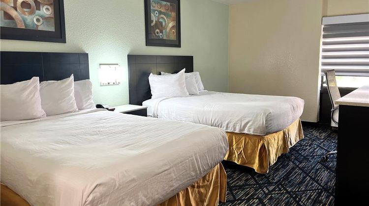 Baymont by Wyndham Cincinnati Room