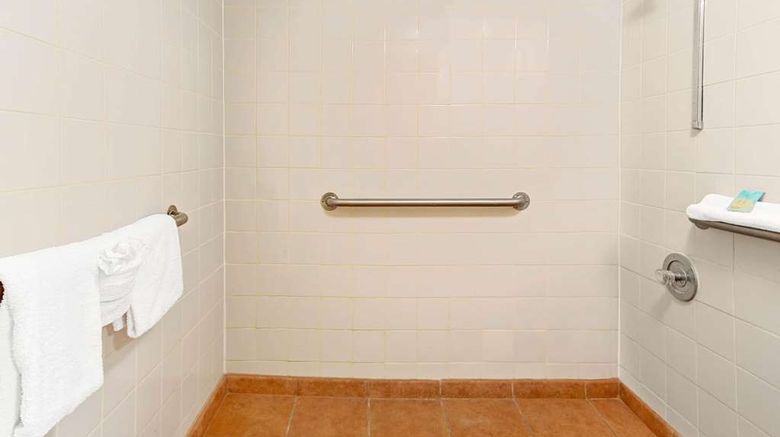 <b>Days Inn Kissimmee West Room</b>. Images powered by <a href="https://iceportal.shijigroup.com/" title="IcePortal" target="_blank">IcePortal</a>.