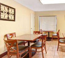 Days Inn Kissimmee West Lobby