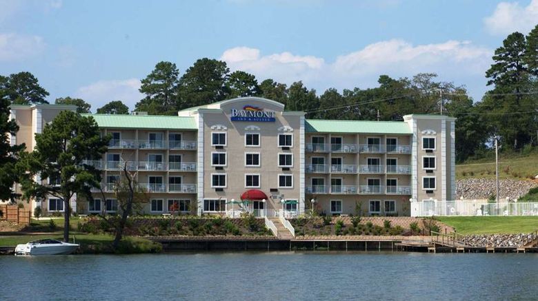 <b>Baymont Inn & Suites Hot Springs Exterior</b>. Images powered by <a href="https://iceportal.shijigroup.com/" title="IcePortal" target="_blank">IcePortal</a>.