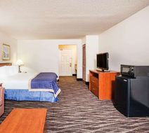 Baymont Inn & Suites Hot Springs Room