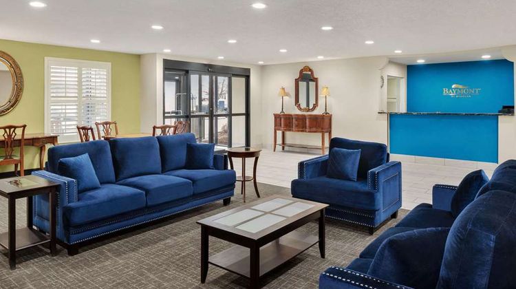 Baymont Inn & Suites Washington Lobby