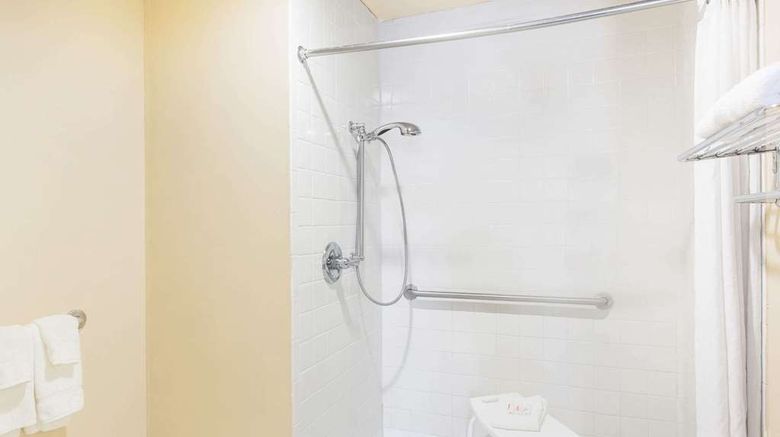 <b>Baymont Inn & Suites Jonesboro Room</b>. Images powered by <a href="https://iceportal.shijigroup.com/" title="IcePortal" target="_blank">IcePortal</a>.