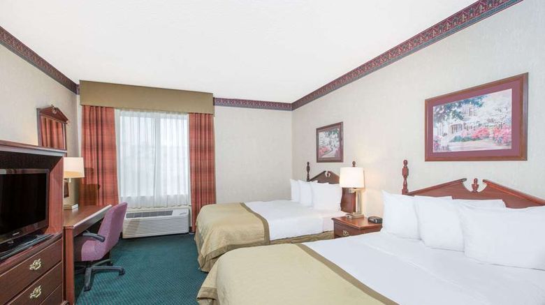 <b>Baymont Inn & Suites Jonesboro Room</b>. Images powered by <a href="https://iceportal.shijigroup.com/" title="IcePortal" target="_blank">IcePortal</a>.