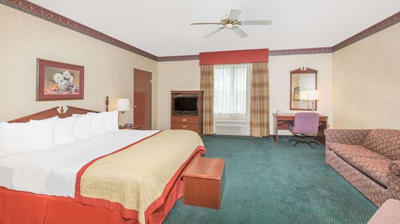 <b>Baymont Inn & Suites Jonesboro Room</b>. Images powered by <a href="https://iceportal.shijigroup.com/" title="IcePortal" target="_blank">IcePortal</a>.